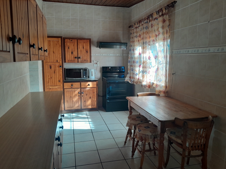 4 Bedroom Property for Sale in Gansbaai Central Western Cape